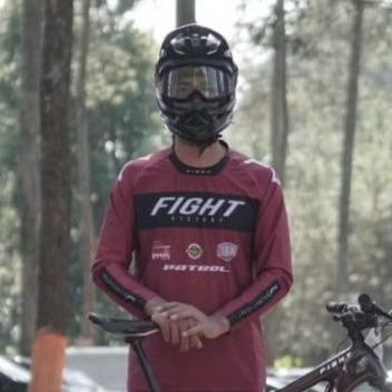 FIGHTVICTORY// ALPHA - RED