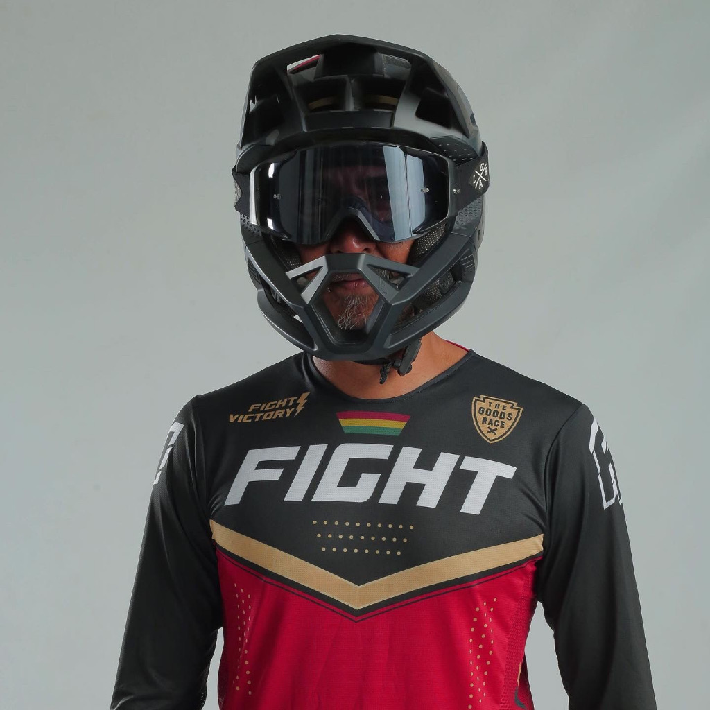 FIGHTVICTORY//HOVER - RED